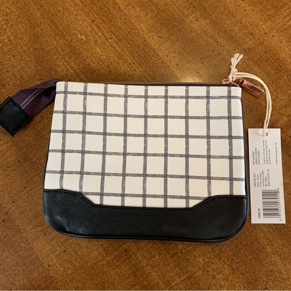 Sophia Joy & CONAIR Cosmetic Bag - Picture 2 of 3